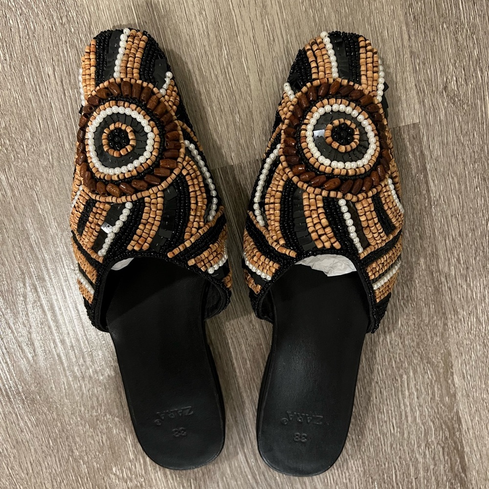 Zara beautifully beaded mules with black, brown and tan hues. Size 38